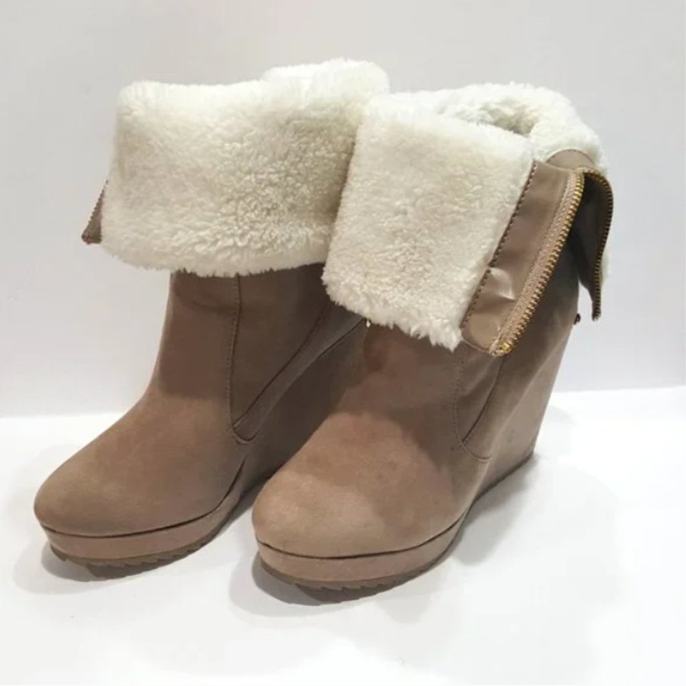 Juicy Couture Kasia Taupe Winter Ankle Booties, Upper Textile